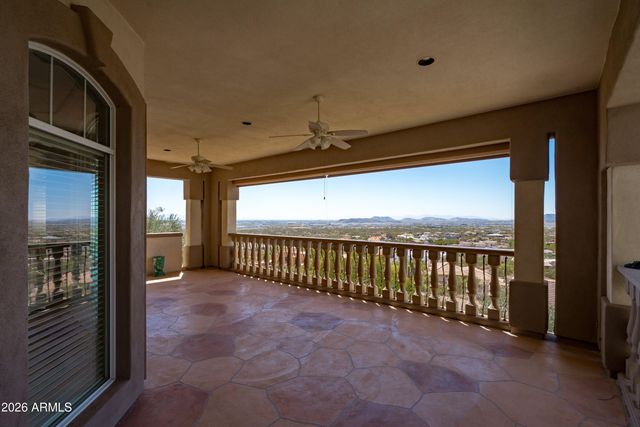 619 E BRILES Road, Phoenix, AZ 85085