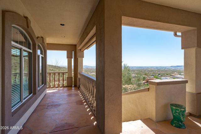 619 E BRILES Road, Phoenix, AZ 85085