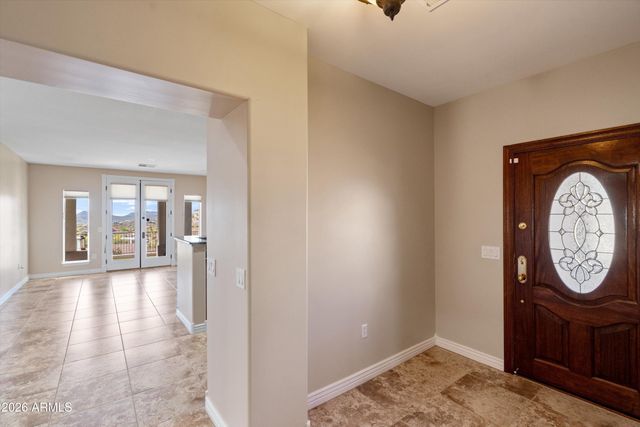619 E BRILES Road, Phoenix, AZ 85085