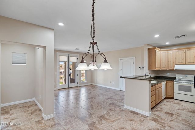 619 E BRILES Road, Phoenix, AZ 85085