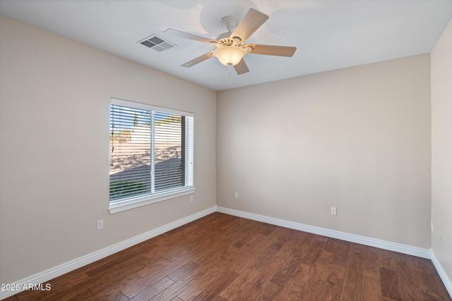 619 E BRILES Road, Phoenix, AZ 85085