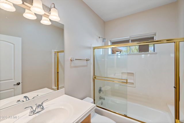 619 E BRILES Road, Phoenix, AZ 85085