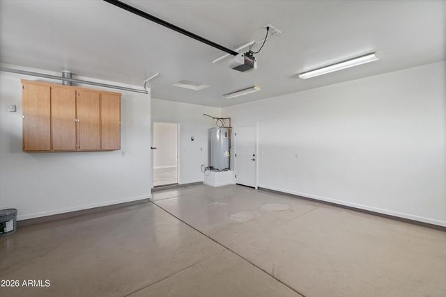 619 E BRILES Road, Phoenix, AZ 85085