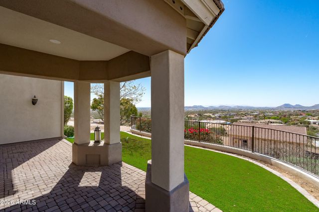 619 E BRILES Road, Phoenix, AZ 85085