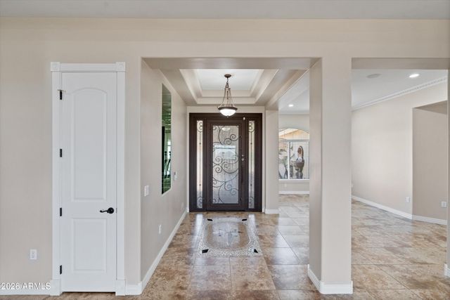 619 E BRILES Road, Phoenix, AZ 85085