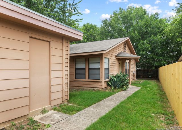 11742 Spring Club, San Antonio, TX 78249