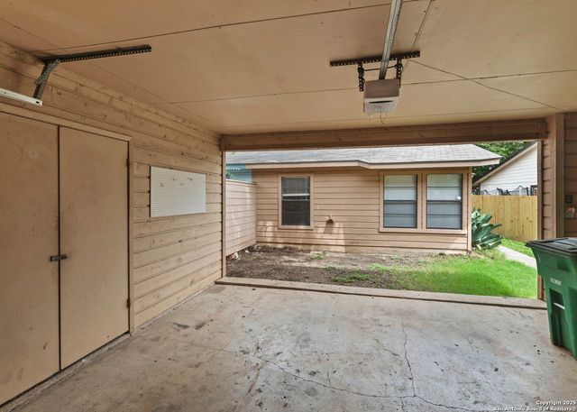 11742 Spring Club, San Antonio, TX 78249