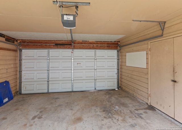 11742 Spring Club, San Antonio, TX 78249