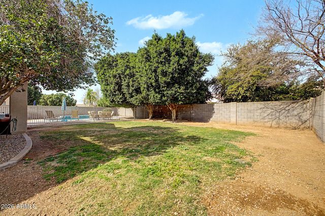 1200 E CARLA VISTA Drive, Gilbert, AZ 85295