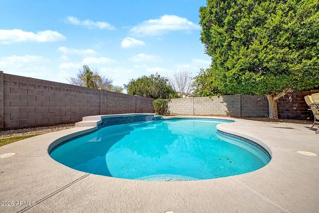 1200 E CARLA VISTA Drive, Gilbert, AZ 85295