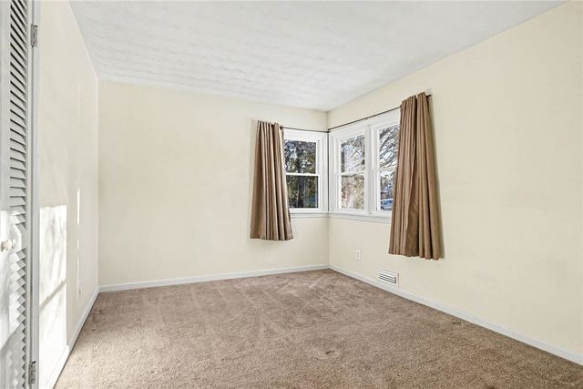 315 Brookview Drive, Irondequoit, NY 14617