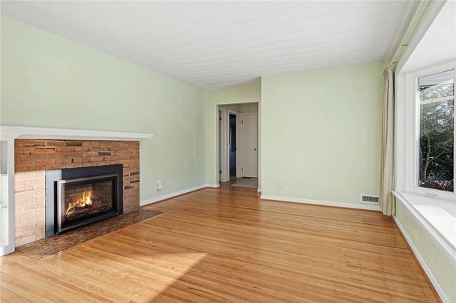 315 Brookview Drive, Irondequoit, NY 14617