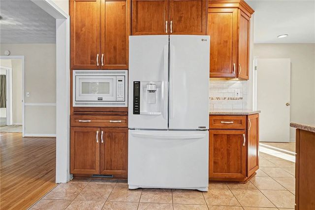 315 Brookview Drive, Irondequoit, NY 14617