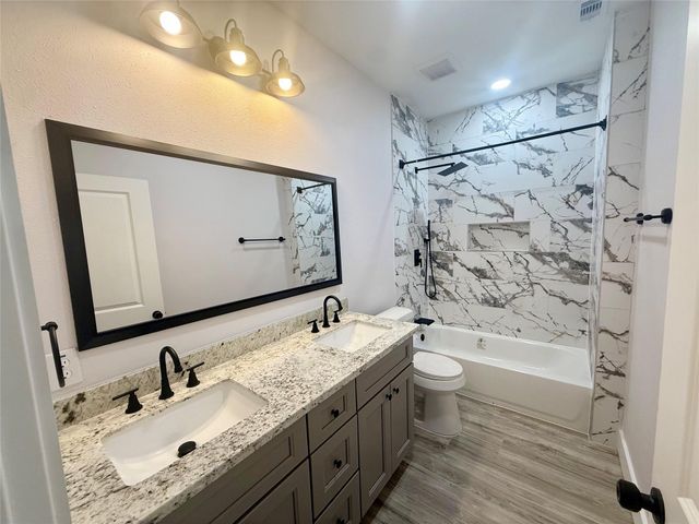 9508 Quaker Court A, Rosharon, TX 77045