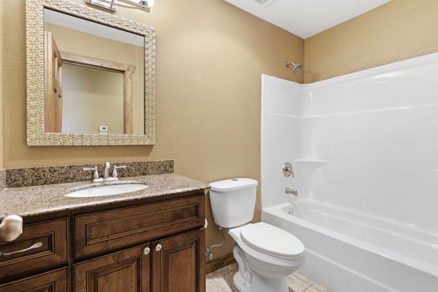 4853 Silo Hills Drive, Springfield, MO 65802