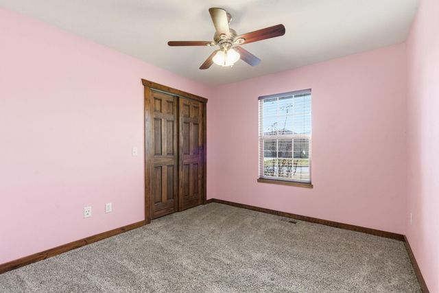 4853 Silo Hills Drive, Springfield, MO 65802