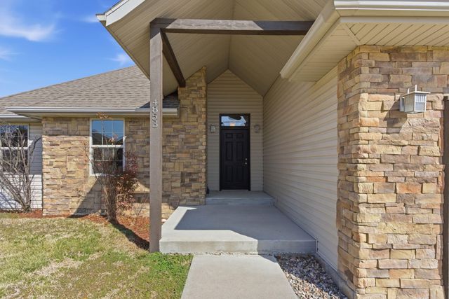 4853 Silo Hills Drive, Springfield, MO 65802