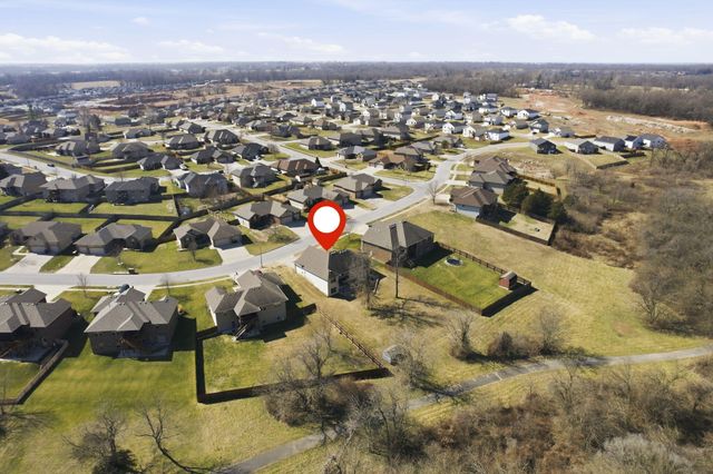4853 Silo Hills Drive, Springfield, MO 65802