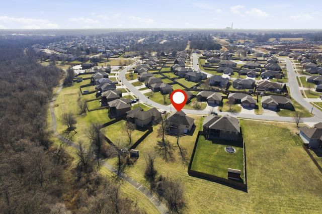 4853 Silo Hills Drive, Springfield, MO 65802