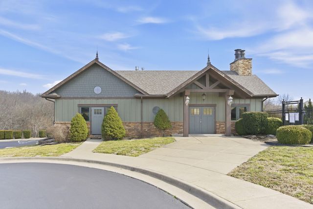 4853 Silo Hills Drive, Springfield, MO 65802