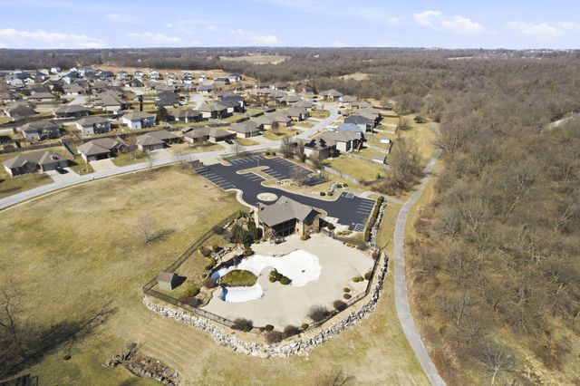 4853 Silo Hills Drive, Springfield, MO 65802
