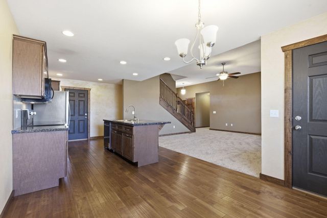 4853 Silo Hills Drive, Springfield, MO 65802