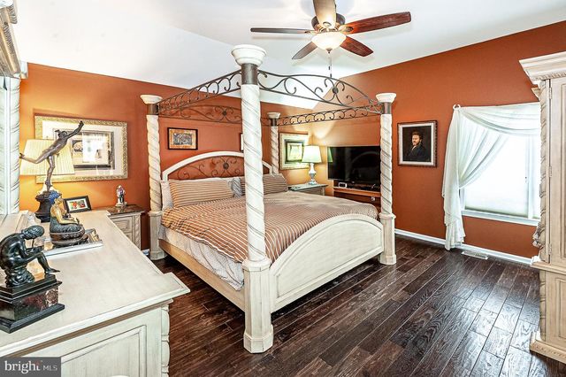 442 EGG HARBOR RD, Turnersville, NJ 08012