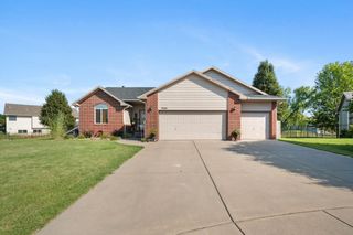 2541 E Ventnor Ct, Park City, KS 67219
