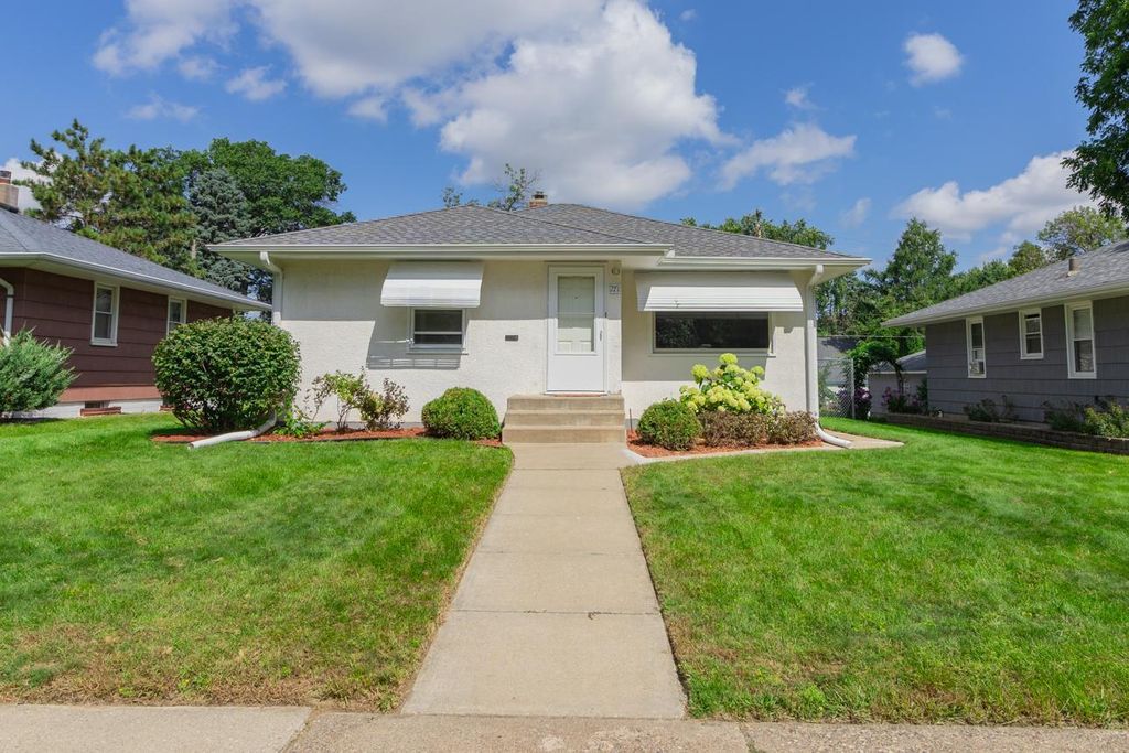 271 Roeller Avenue, West Saint Paul, MN 55118