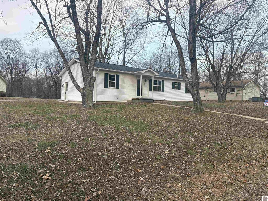 40 Black Knight Dr., Calvert City, KY 42029