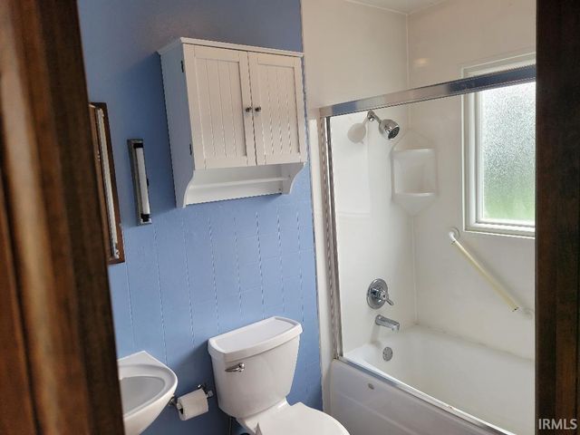 8314 S Walnut Street, Daleville, IN 47334
