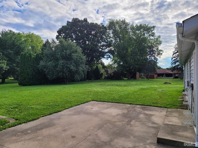 8314 S Walnut Street, Daleville, IN 47334