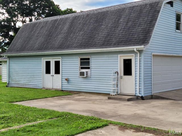 8314 S Walnut Street, Daleville, IN 47334