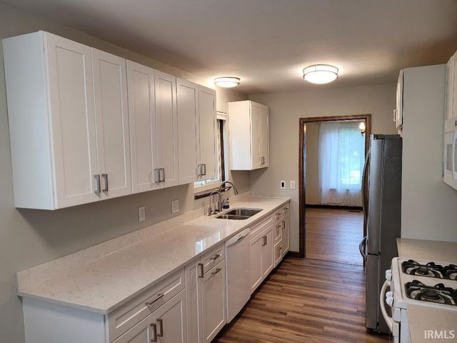 8314 S Walnut Street, Daleville, IN 47334
