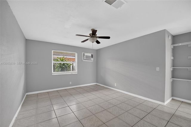 129 SE 4th Ave 4, Hallandale Beach, FL 33009