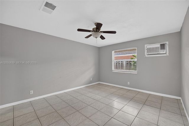 129 SE 4th Ave 4, Hallandale Beach, FL 33009