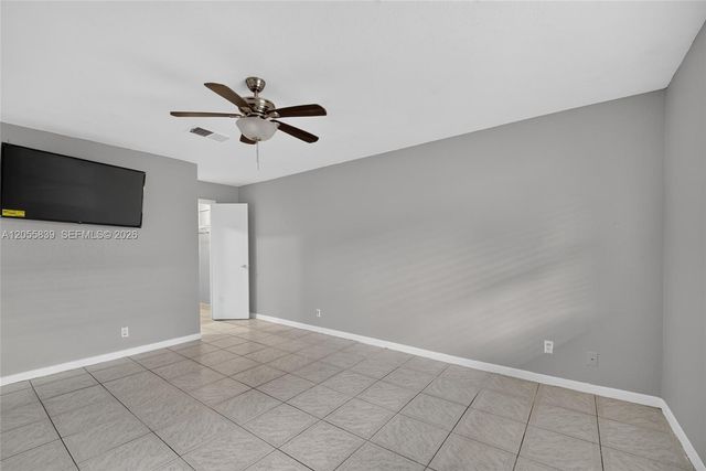 129 SE 4th Ave 4, Hallandale Beach, FL 33009