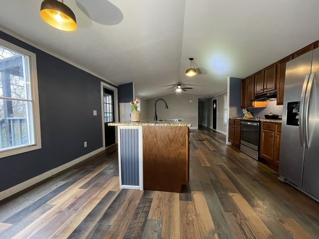 303 Conger St, Cumberland City, TN 37050