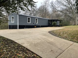 303 Conger St, Cumberland City, TN 37050