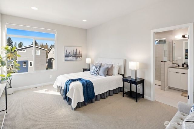 22545 69th Place W, Mountlake Terrace, WA 98043