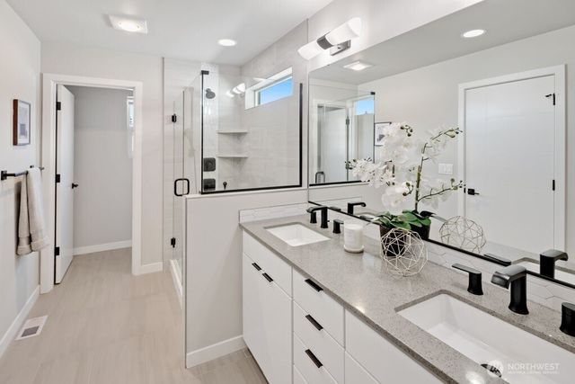 22545 69th Place W, Mountlake Terrace, WA 98043