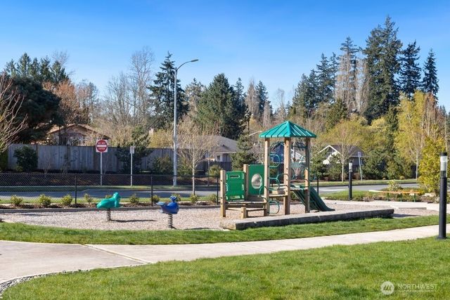 22545 69th Place W, Mountlake Terrace, WA 98043