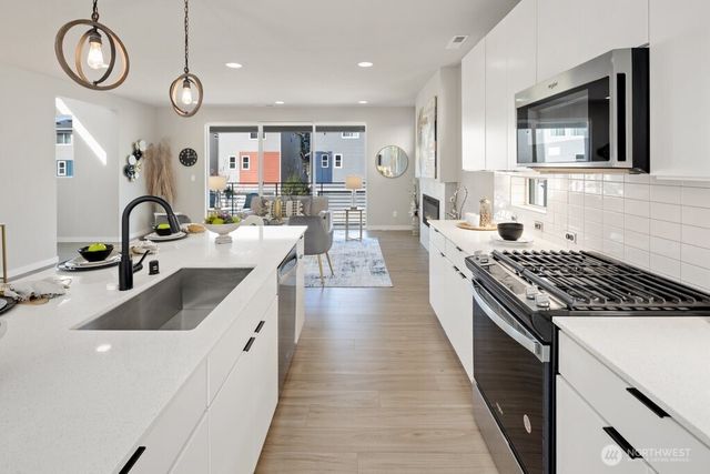 22545 69th Place W, Mountlake Terrace, WA 98043