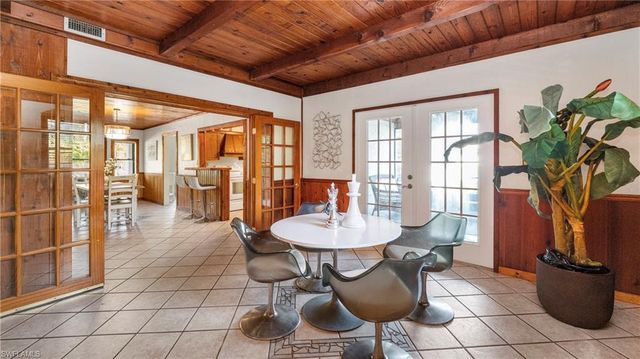 1320 Miracle LN, Fort Myers, FL 33901