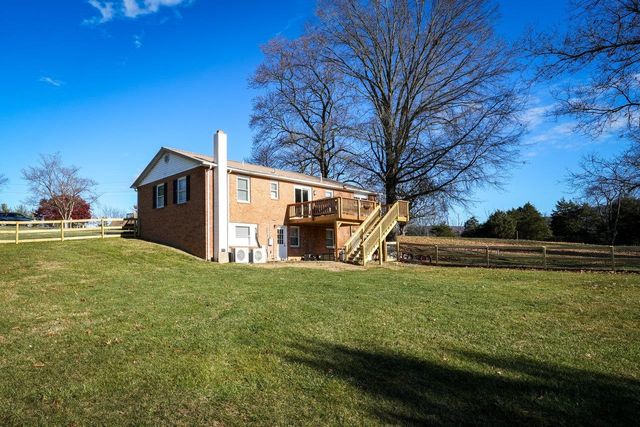 300 MARTIN ST, Luray, VA 22835