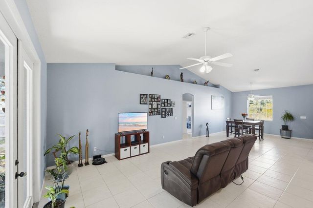 5859 NW Cullom Circle, Port St. Lucie, FL 34986