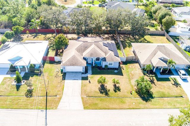 5859 NW Cullom Circle, Port St. Lucie, FL 34986