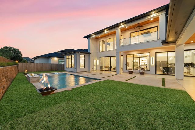 23107 Vista De Tres Lagos Drive, Spring, TX 77389