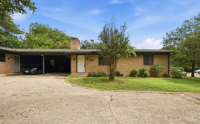 8910 Little Walnut PKWY B, Austin, TX 78758