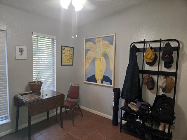 8910 Little Walnut PKWY B, Austin, TX 78758